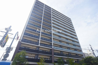 【外観】 | 【築浅！令和3年築！ペット飼育OK♪2WAYアクセス可能です♪】ローン返済目安：月々約103755円（頭金0円、変動金利0.525％、返済期間35年、ボーナス払い無しで試算しています）