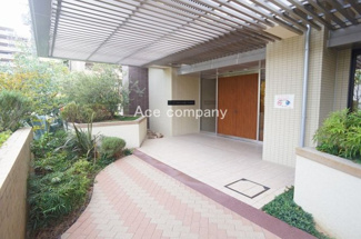 【エントランス】 | オートロック・防犯カメラ完備マンションです☆
