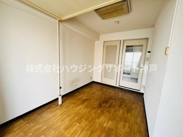 ポコアポコ明石本町メゾンの居間・リビング