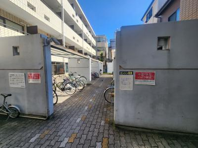 メゾン・ド・パルファンの駐車場|駐輪場