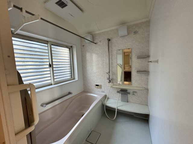 【内装】 | 上尾市向山3丁目　注文建築中古戸建 | エコカラット施工部分あり
