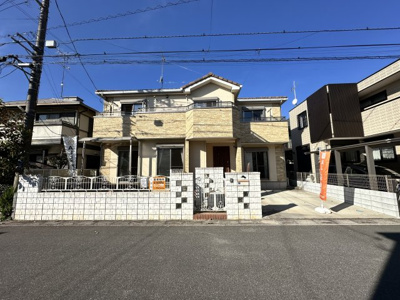 【居間・リビング】 | 上尾市向山3丁目　注文建築中古戸建 | 南向きの明るく暖かなLDK