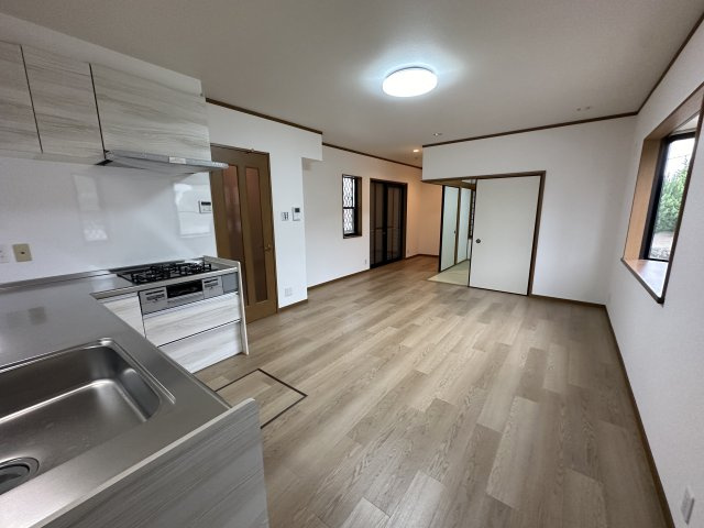 堺市西区浜寺諏訪ノ森町東２丁の居間・リビング