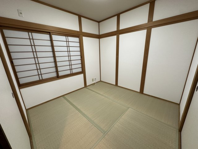 堺市西区浜寺諏訪ノ森町東２丁の和室