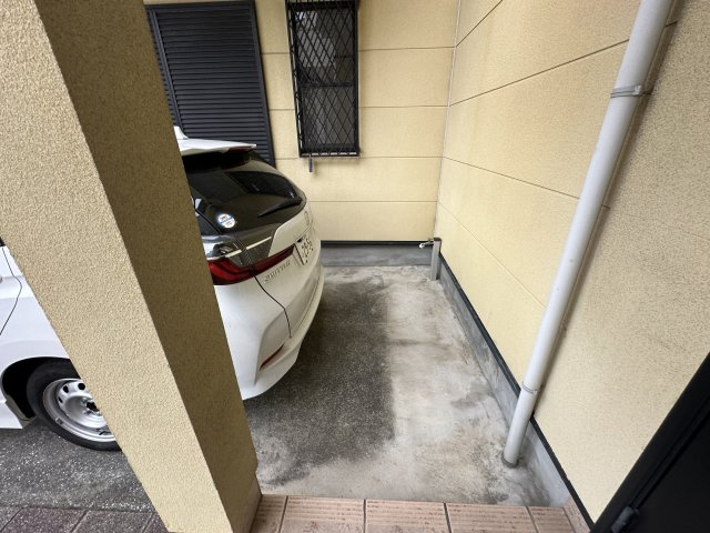 堺市西区浜寺諏訪ノ森町東２丁の駐車場