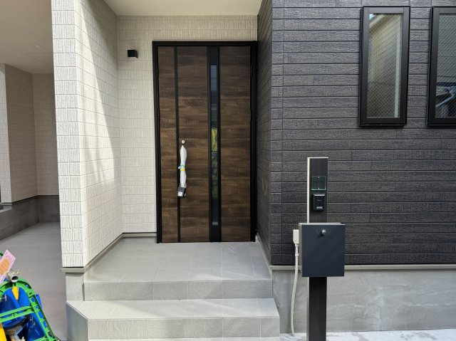 葛飾区南水元４丁目新築戸建【花の木小学校：8分】のエントランス|エントランス・玄関ポーチ