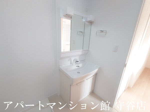 ラ　コリーナGの独立洗面台