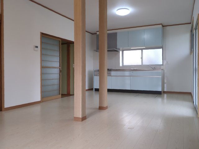 【居間・リビング】 | 山武市本須賀　中古戸建