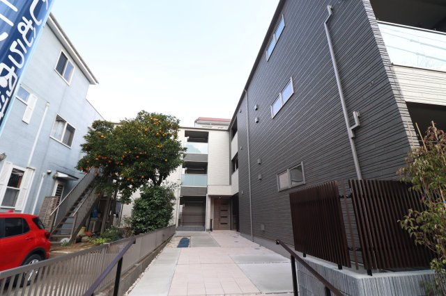 FLAT RIVER （フラットリバー）のエントランス