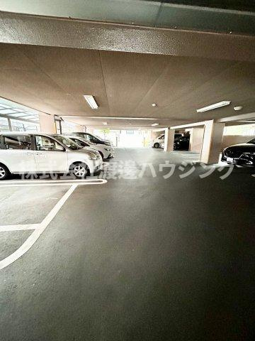 アトリエコートの駐車場