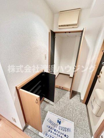 アトリエコートの玄関