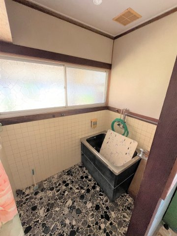 【浴室】 | 原小学校に通える中古住宅　宇部市大字妻崎開作 | 日々の疲れを癒すお風呂付です