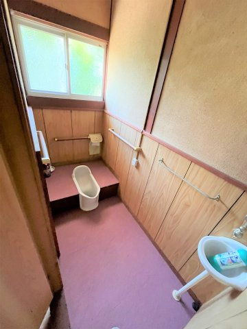【トイレ】 | 原小学校に通える中古住宅　宇部市大字妻崎開作 | 落ち着いたトイレです