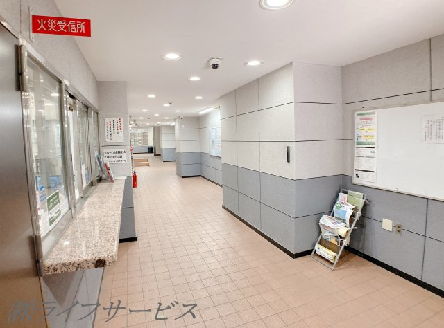 【エントランス】 | ネオハイツ新大阪 | エントランスホール