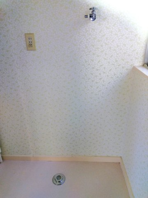 【設備】 | 向原5丁目貸家 | 洗濯機置場