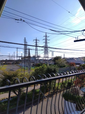 【展望】 | 向原5丁目貸家 | 目の前にせせらぎが流れ、良い景色です。