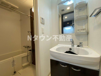 【洗面所】 | エステムコート名古屋黒川シャルマン | ゆったりとスペースのある洗面所