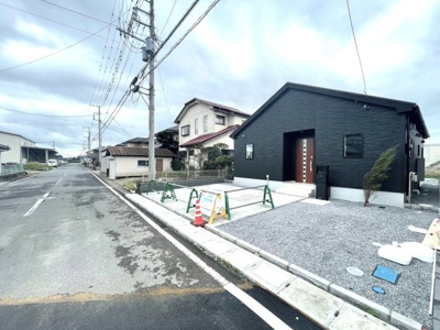 【前面道路含む現地写真】 | 潮来市日の出23-1期3号棟 | 即日のご見学も可能です。お気軽に0476-37-3888までお問合せ下さい。