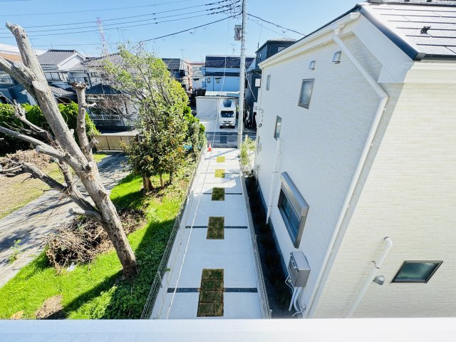 葛飾区東金町8丁目新築戸建【半田小学校：10分】の展望|２Fリビングより道路側眺望