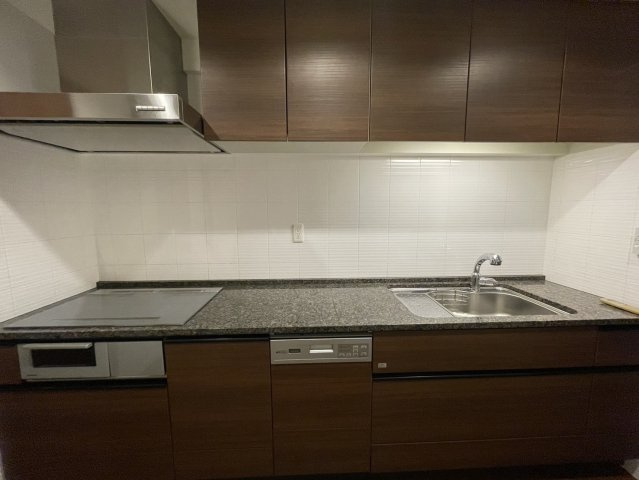 岡本ハウベスのキッチン|キッチンでお料理をお楽しみください