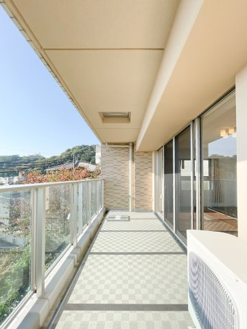 岡本ハウベスのバルコニー|開放的で明るい空間を演出してくれるバルコニーです