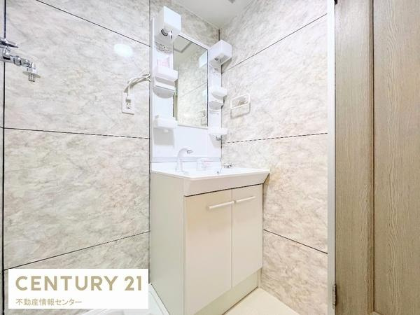 【独立洗面台】 | 南朝潮コーポ１号棟 | 新調された洗面化粧台！