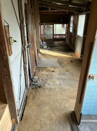 栗東市荒張の倉庫の内装|室内です