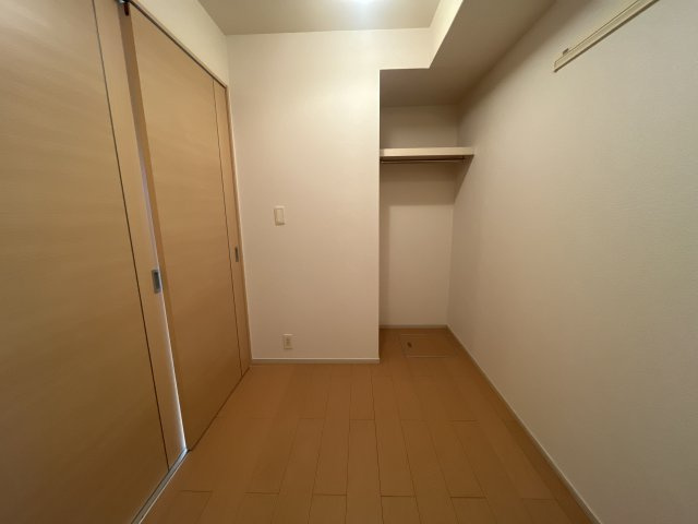 玲巧ハイツ八丁の寝室