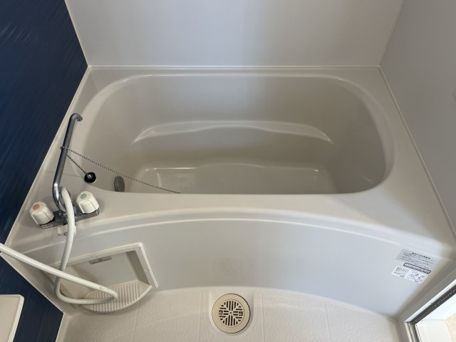 玲巧ハイツ八丁の浴室
