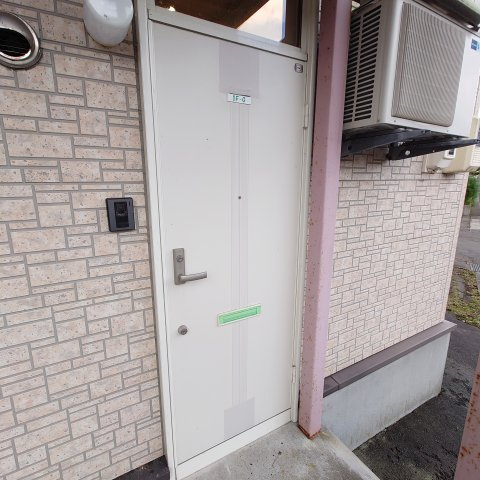 はまだ荘の玄関