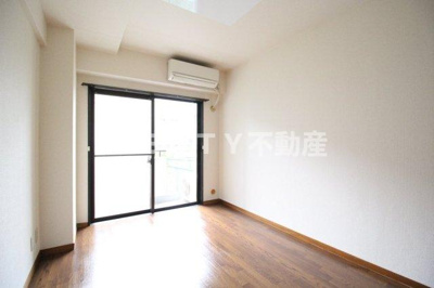 【洋室】 | ライオンズガーデン池田山 | きれいな洋室です