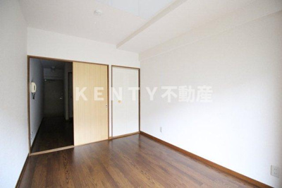 【居間・リビング】 | ライオンズガーデン池田山 | 使いやすい居間です