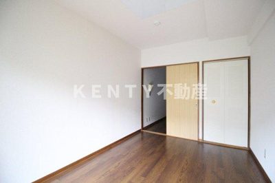 【洋室】 | ライオンズガーデン池田山 | 使い勝手のいい洋室です