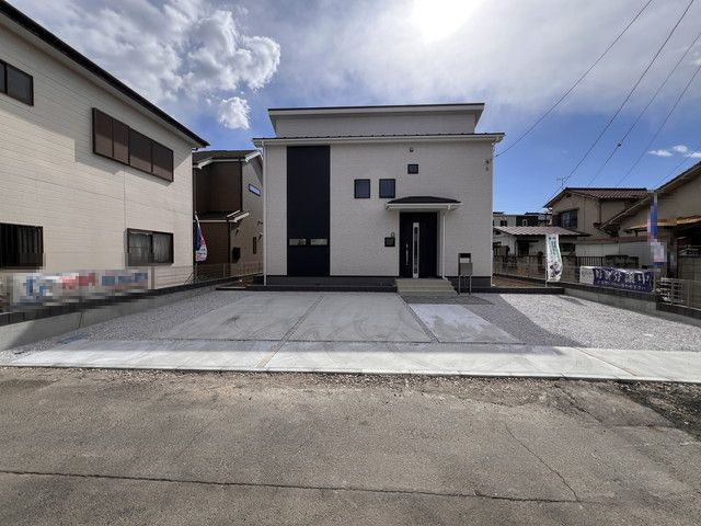 新築　高崎市貝沢町第7　Livele Garden.S　１号棟の駐車場|現地写真　駐車スペースは並列4台分可能です！
