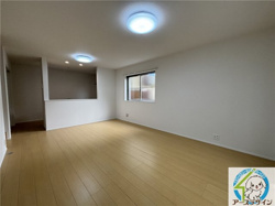 三木市緑が丘町西2丁目　戸建て