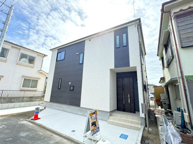 三郷市戸ヶ崎２丁目新築戸建【前谷小学校：5分】の外観|完成済み内覧可能です！