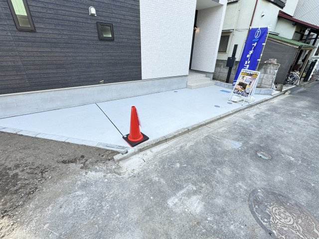 三郷市戸ヶ崎２丁目新築戸建【前谷小学校：5分】の駐車場|駐車スペース完備