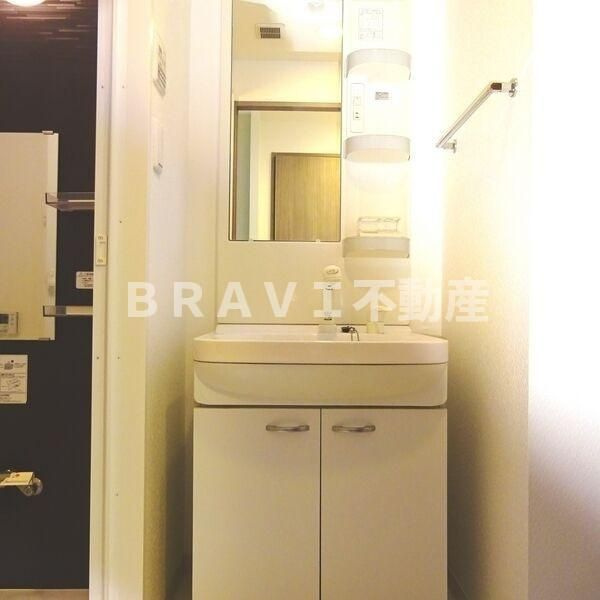 フォーゼ安堂寺　BRAVI不動産のエントランス