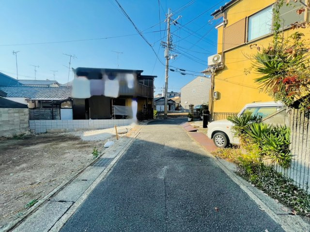 太秦朱雀町の前面道路含む現地写真