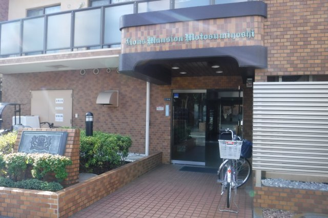 ライオンズマンション元住吉のエントランス