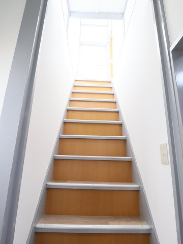 當麻戸建　Ｄ棟のその他|階段