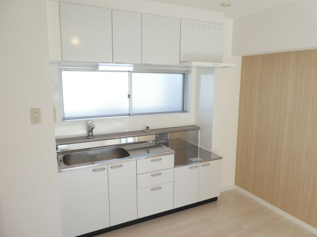 リバーサイド逆瀬川のキッチン