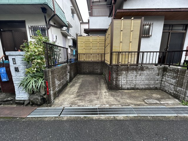 河内長野市木戸町戸建の駐車場
