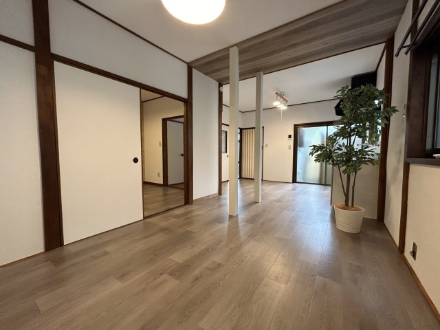 河内長野市木戸町戸建の居間・リビング