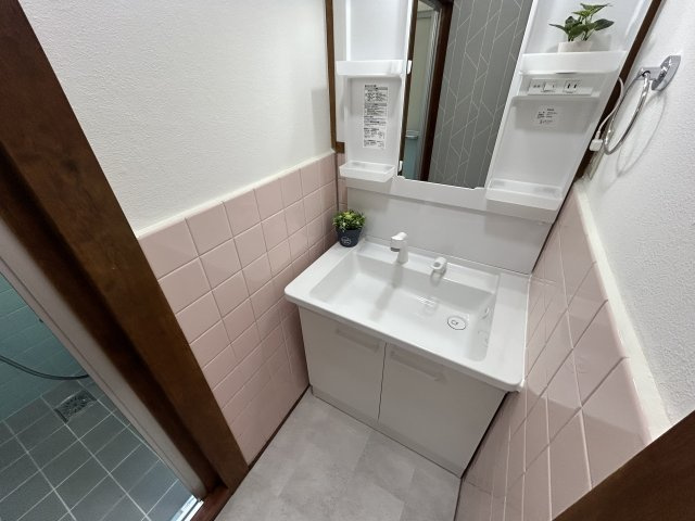 河内長野市木戸町戸建の洗面所