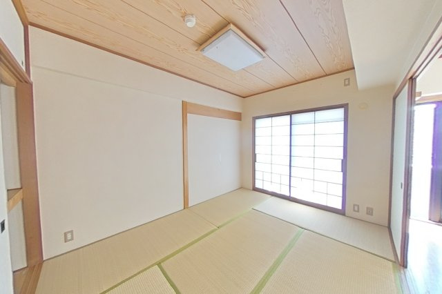 ６４１５２　ナビシティ新岐阜の和室