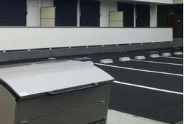 ハイセンチュリーの駐車場