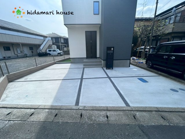 西区内野本郷　新築戸建01の駐車場