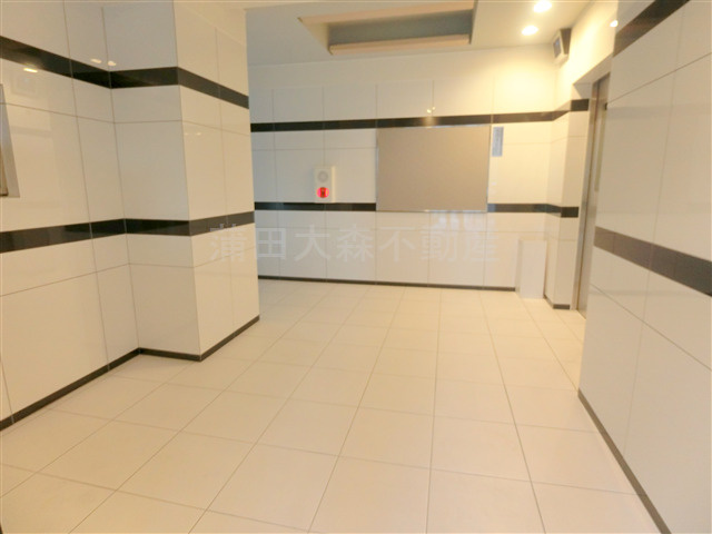 ティモーネ羽田エアポート＠仲介手数料最大無料のエントランス|エントランス　オートロック内のホール