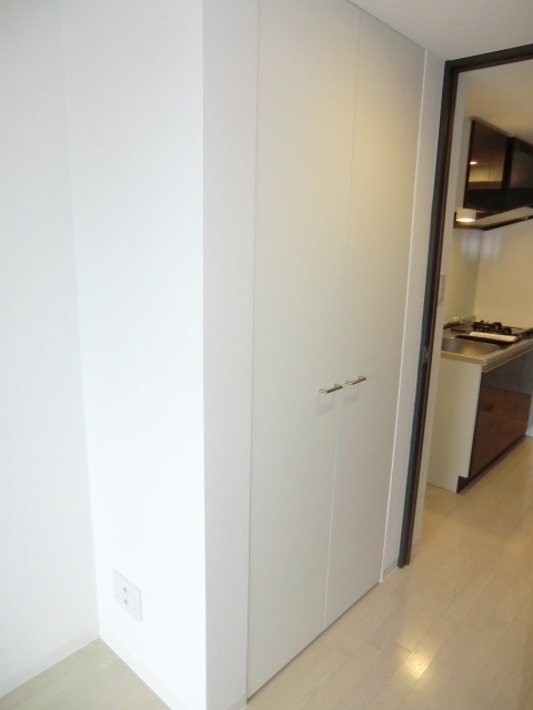 大阪市淀川区十三東１丁目の賃貸マンションの玄関